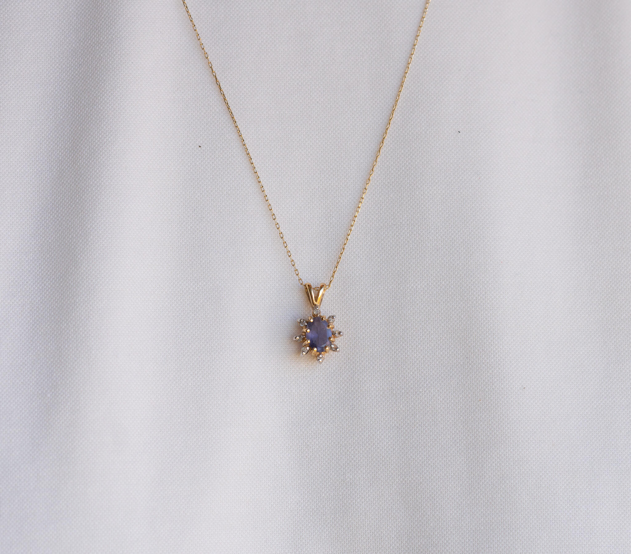 hanger met tanzanite en diamant