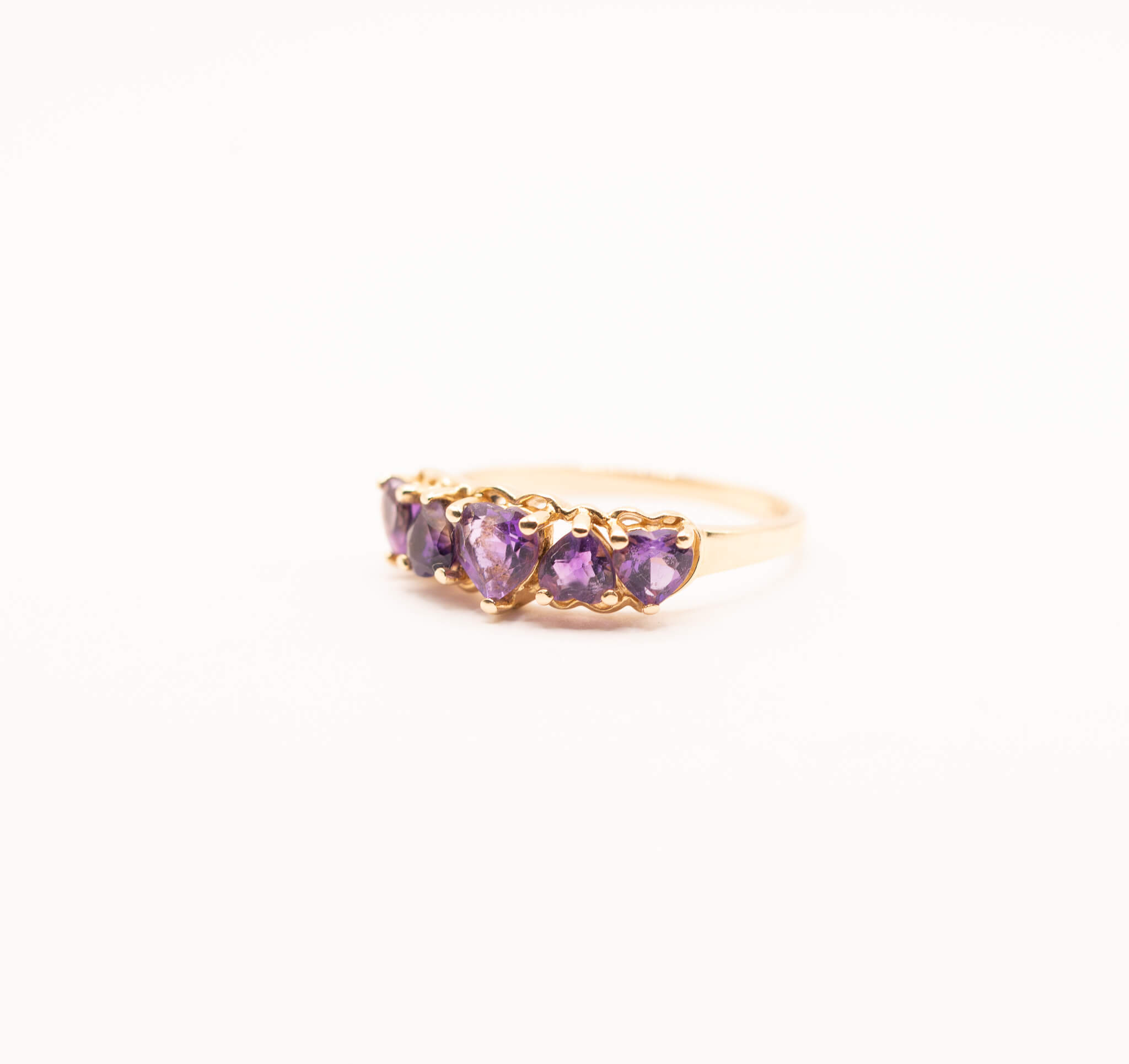 een vintage amethist ring
