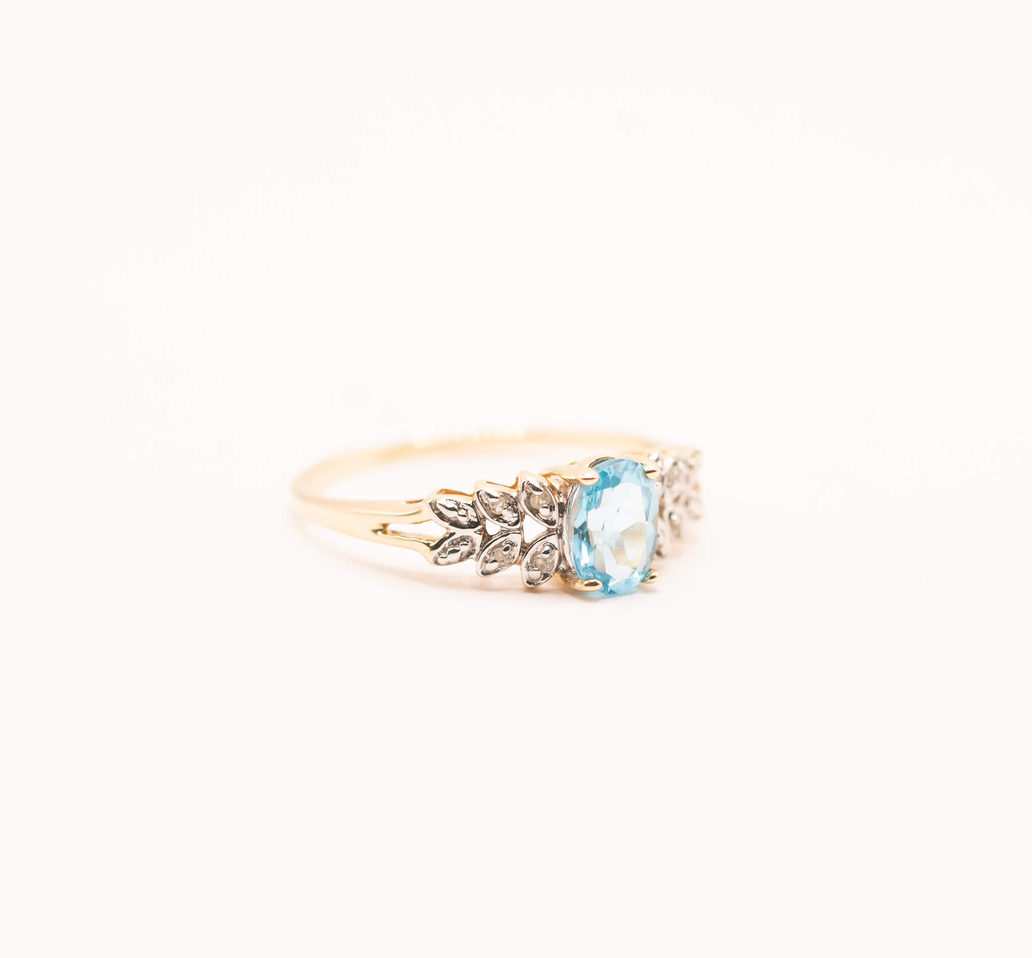 unieke aquamarijn vintage ring gecombineerd met diamanten